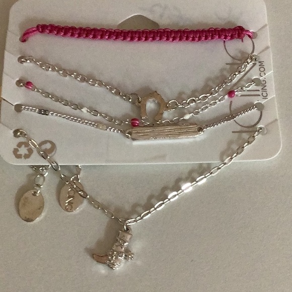 Claire’s Icing Bundle of 2 Bracelet Sets & 1 Glass Pearl Hair Clips Set of 6 New - Picture 3 of 4